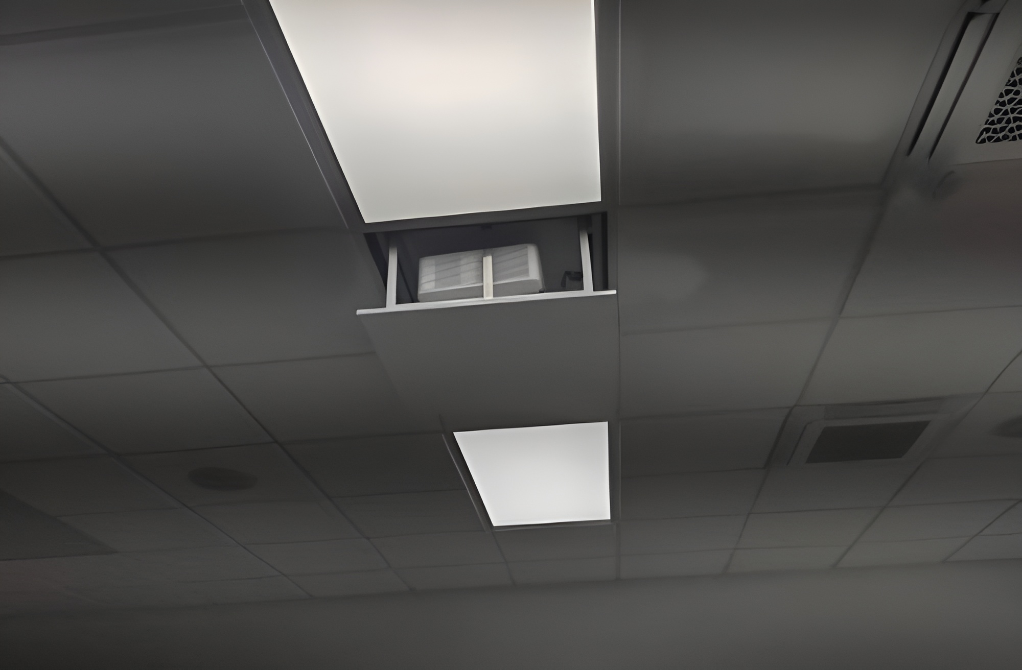 Instalación de Rack eléctrico para Proyector